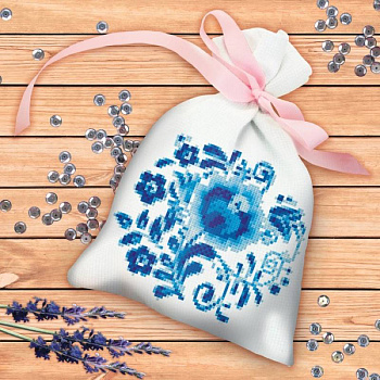 Вышивка крестиком на мешочке 'Гжель'